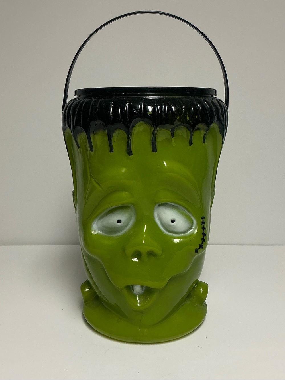 Chupa Chups 2008 Frankenstein's Monster Blow Mold Bucket Frankenstein Green